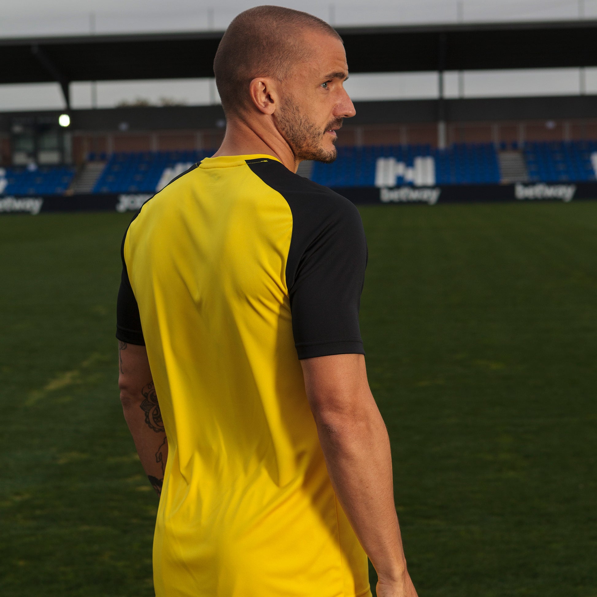 ACADEMY IV TRIKOT