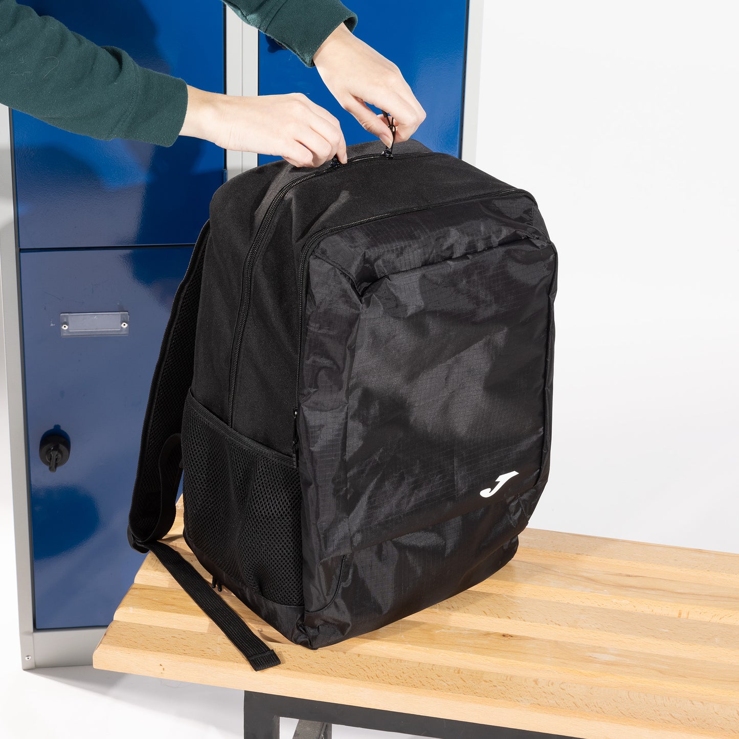 TEAM BACKPACK