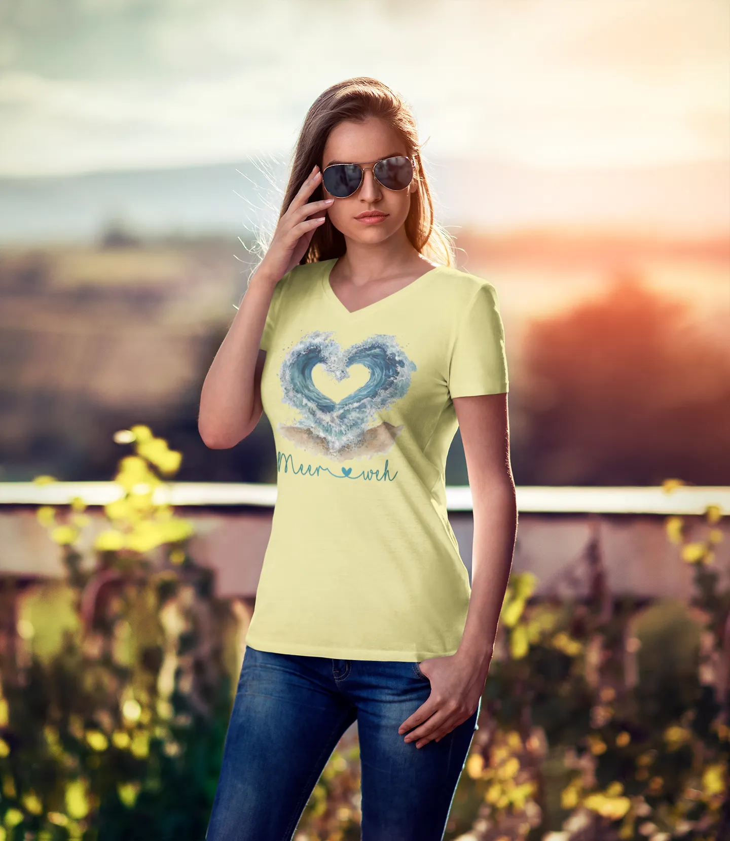 Damen T-Shirt mit V-Ausschnitt – Wellen Meerweh Edition